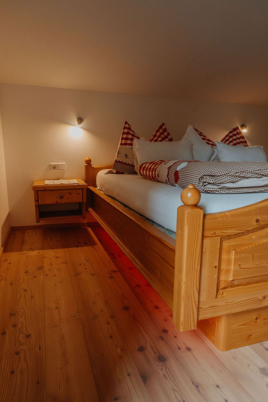 Riebenkofel Double Room — 2/5